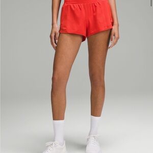 NWT lululemon hotty hot HR 2.5” / size 2